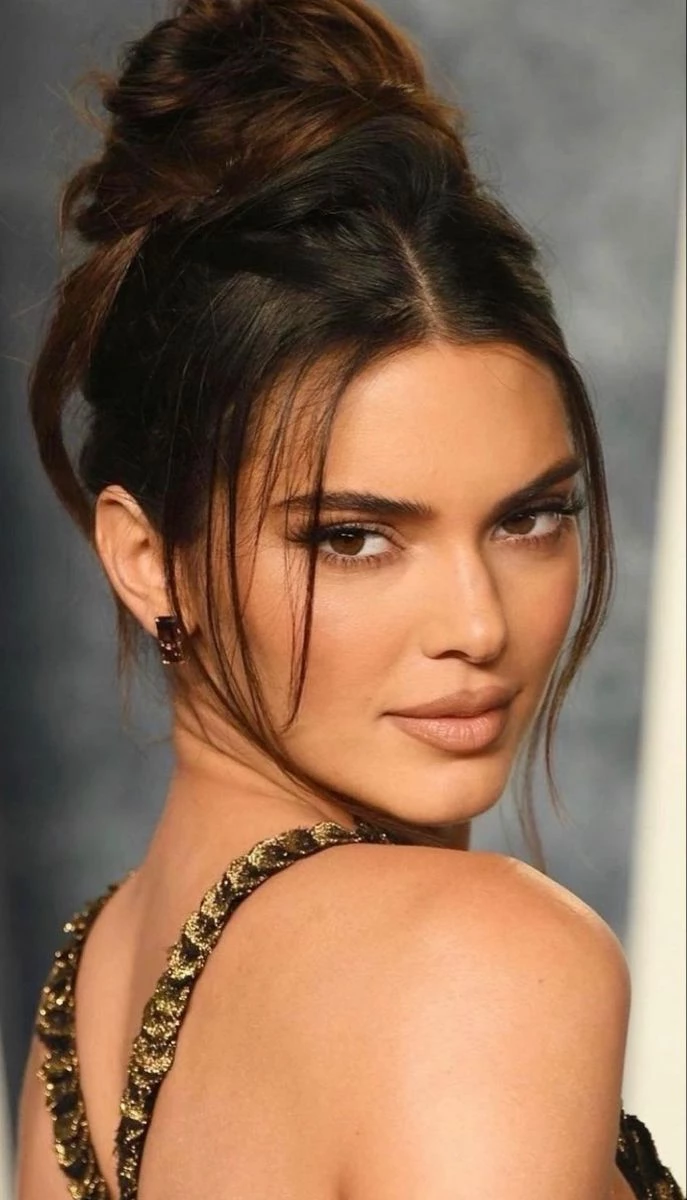 Kendall Jenner Messy Bun Look